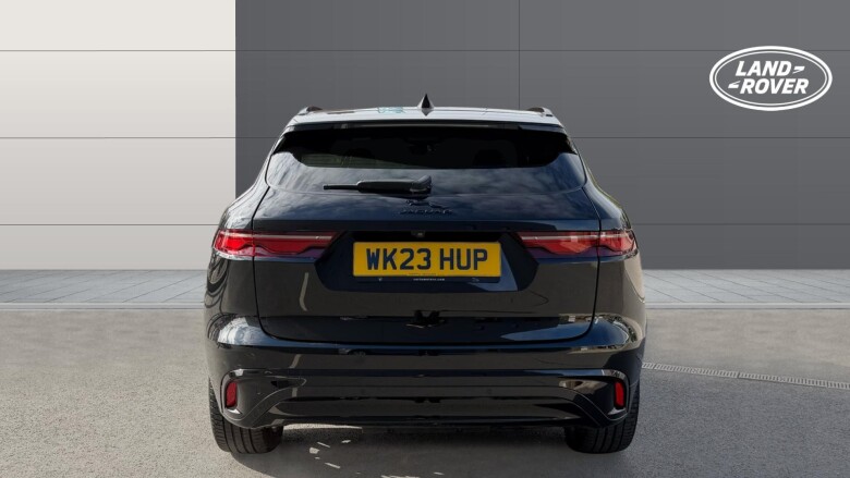 Jaguar F-Pace 2.0 D200 R-Dynamic HSE Black 5dr Auto AWD Diesel Estate